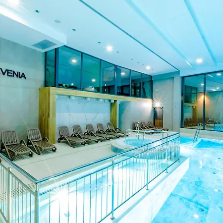 アパート Hevenia 16