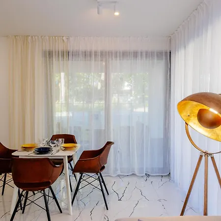 Hevenia 16 Apartment Rewal
