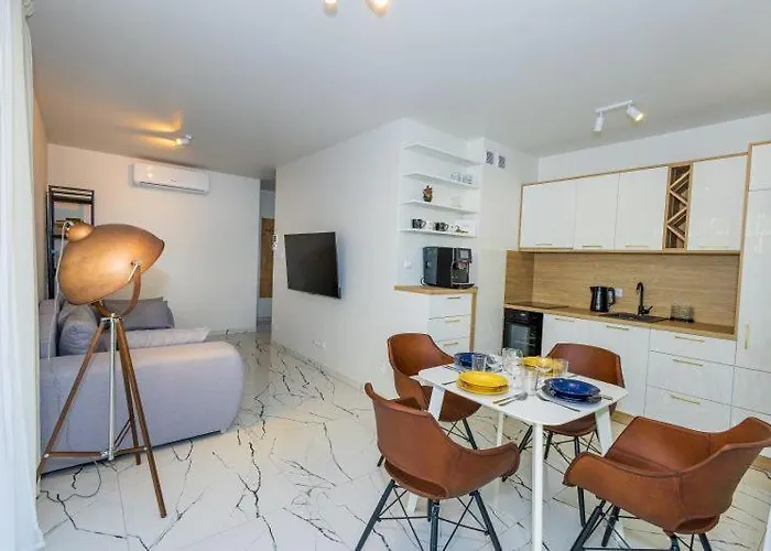 Hevenia 16 Apartamento Rewal